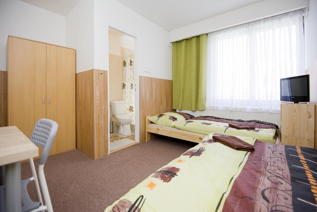 Penzion Ostrava-Levne Ubytovani Exterior photo